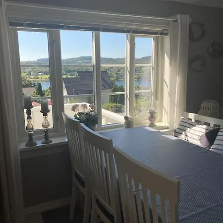 Drommested For Idylliske Dager *